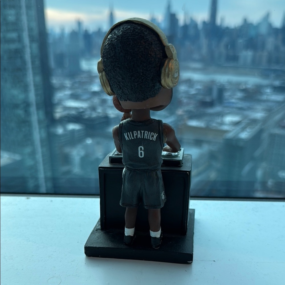 Brooklyn Nets Sean Kilpatrick Bobblehead - Picture 4 of 10